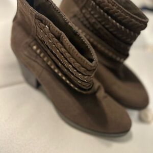 Sugar Braided Detail Brown Ankle Booties